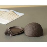 FIGURKA JEŻ ze schowkiem żeliwna