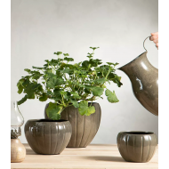 Elegancki Zestaw Metalowych Osłonek – Trwałość i Styl w Kolorze Brązowego Połysku