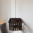 Lampa Wisząca Loftowa w Kształcie Dużego Domku – Metalowa Ozdoba