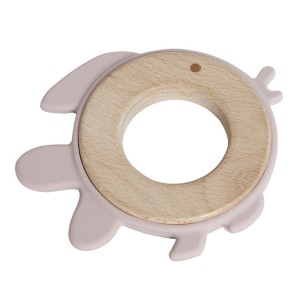 Gryzak dla niemowląt – silikonowy i drewniany, w kształcie rybki