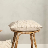 Poszewka dekoracyjna boho 50x50 cm, bawełniana, beżowa z ozdobnym wzorem