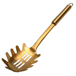 Złota łyżka do makaronu ze stali nierdzewnej – Elegancka i praktyczna cedzakowa nabierka