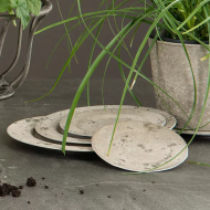 Podstawka beżowa 20 cm z imitacją piaskowca z tworzywa z recyklingu