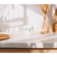 Filiżanka ceramiczna do espresso 60 ml biało-zielona z liściem ręcznie malowana