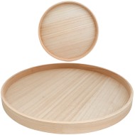 Okrągła drewniana taca – Naturalna i elegancka dekoracja do wnętrz salonu