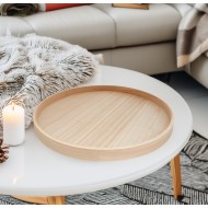 Okrągła drewniana taca – Naturalna i elegancka dekoracja do wnętrz salonu