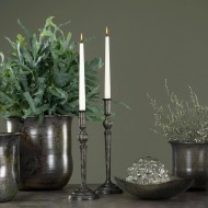 Świecznik kandelabr metalowy na jedną świecę postarzane srebro 38 cm