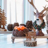 Misa dekoracyjna w kształcie szyszek brązowa 21 cm