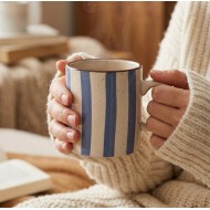 Kubek Ceramiczny w Paski 300ml Beżowy z Uchwytem | skandi.pl