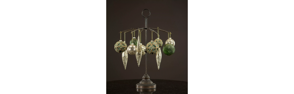 Stojaki na biżuterię – eleganckie organizery w stylu skandynawskim | Skandi.pl