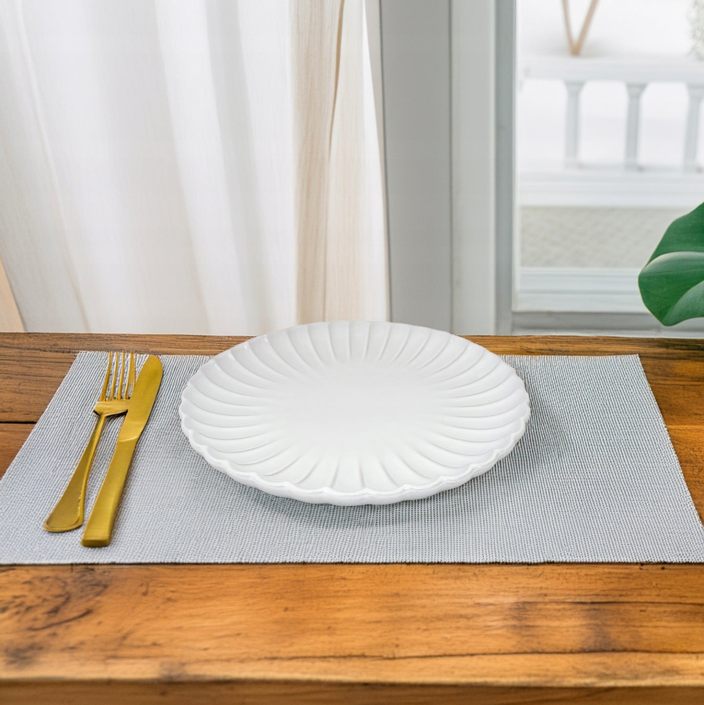 TALERZ OBIADOWY BIAŁY 26cm