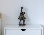 FIGURKA MAMA CÓRKA DEKORACYJNA 33CM
