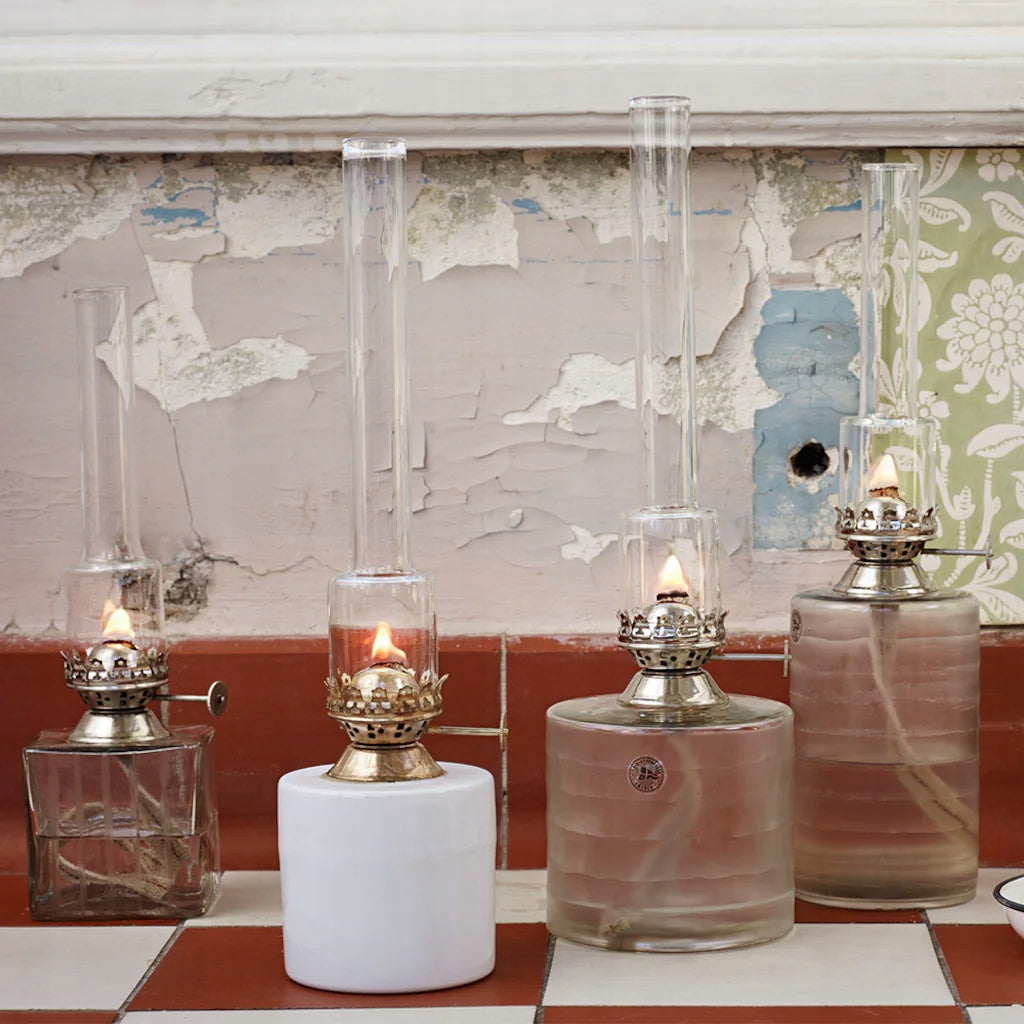 LAMPA NAFTOWA METALOWA BIAŁY POŁYSK